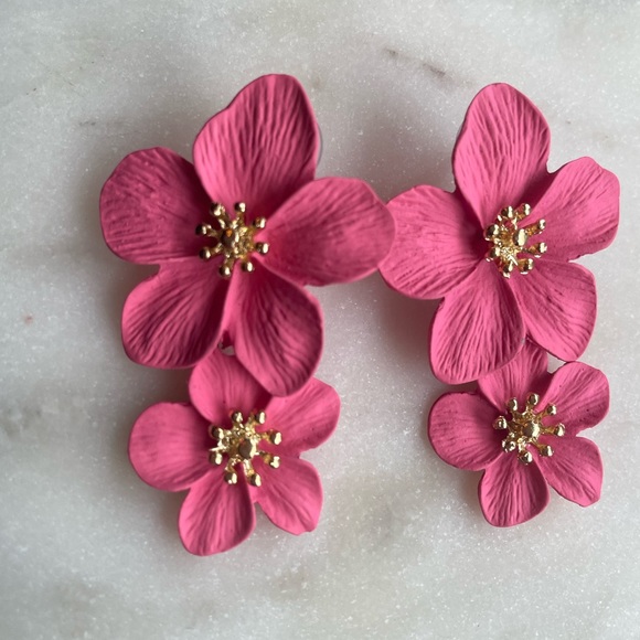 Anthro Blossom Earrings in Pink - Picture 2 of 5